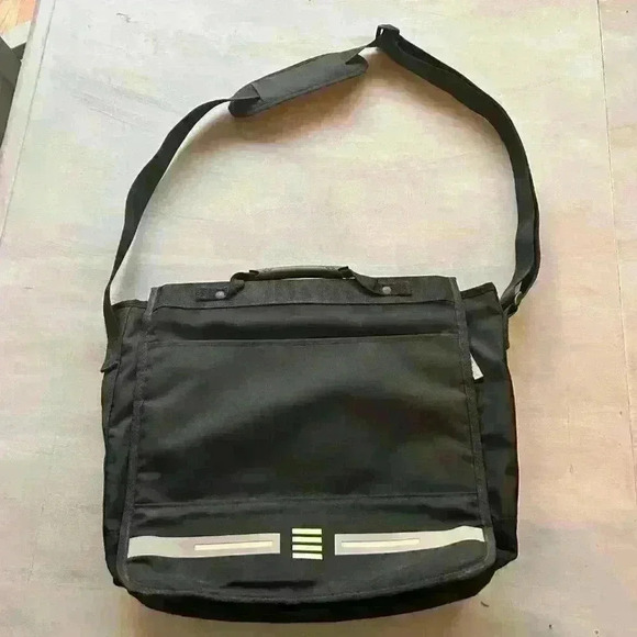 Lands End Messenger Bag Padded Shoulder Laptop Computer Tote Storage Business - Picture 10 of 12